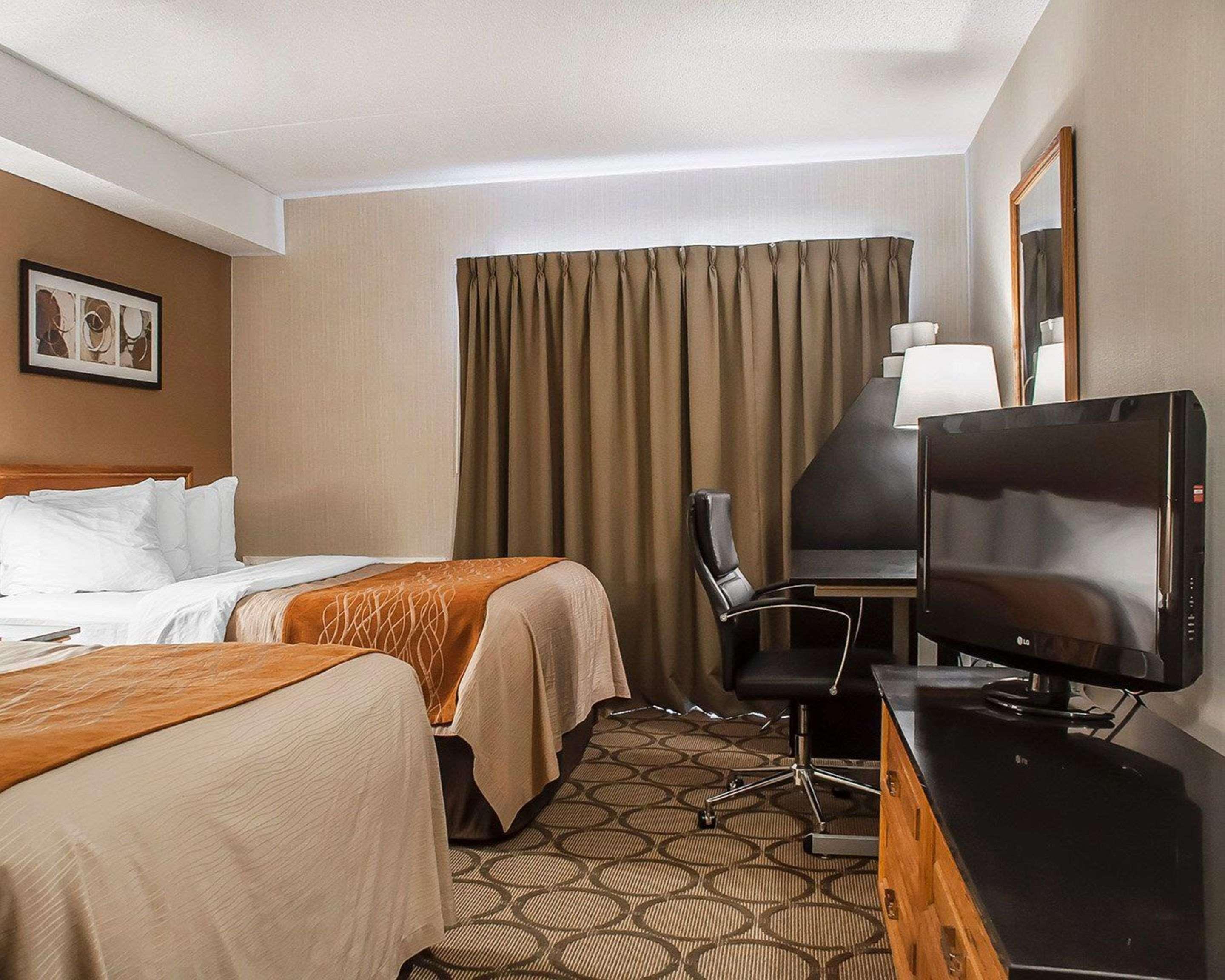 Comfort Inn Ориллия Экстерьер фото