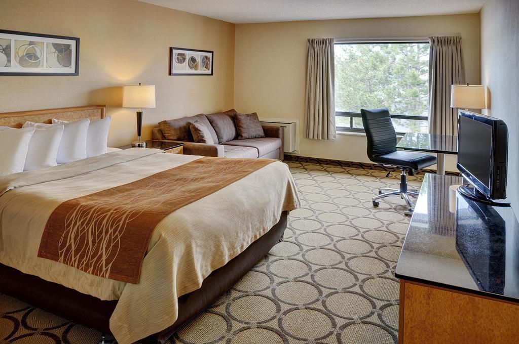 Comfort Inn Ориллия Экстерьер фото