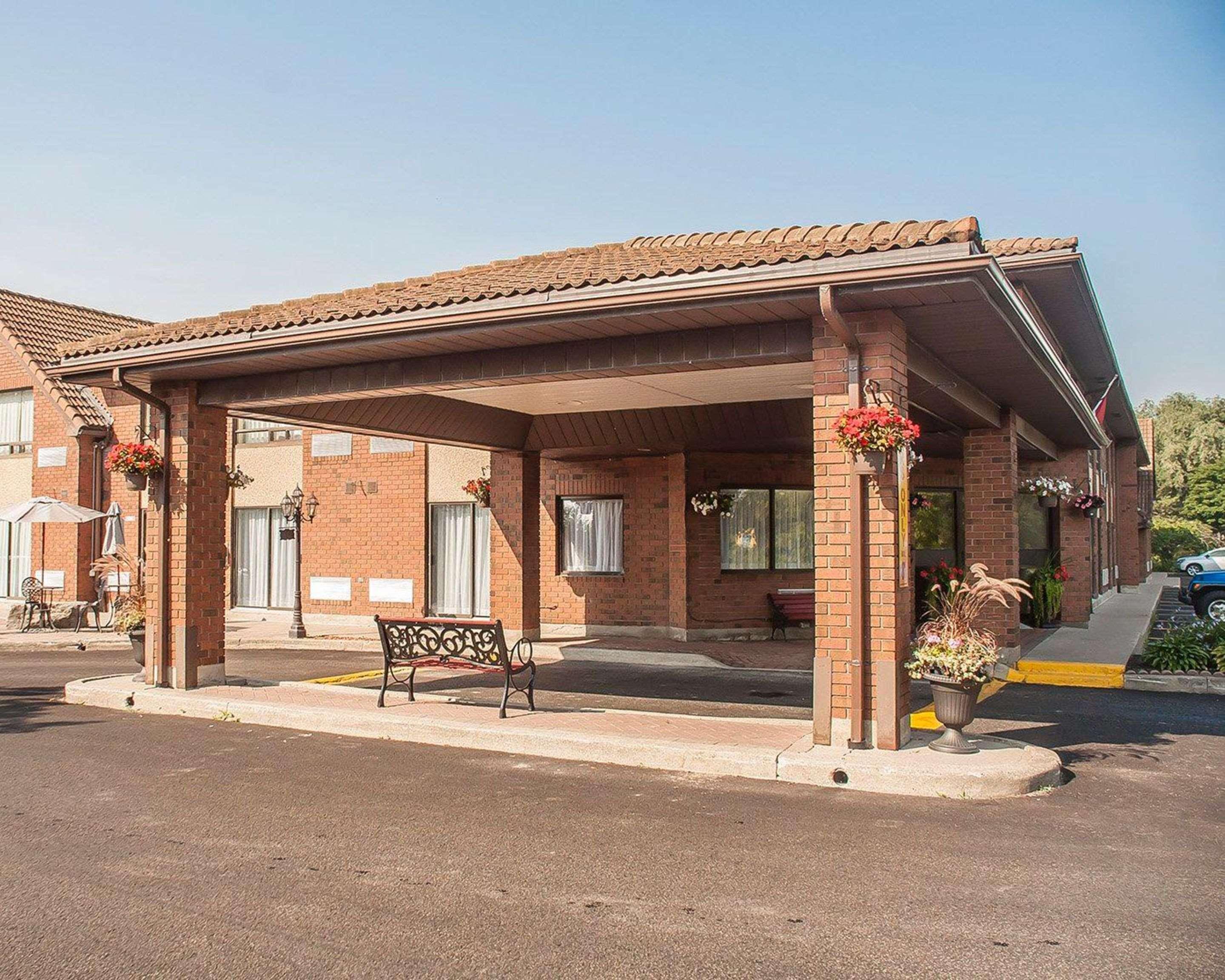 Comfort Inn Ориллия Экстерьер фото